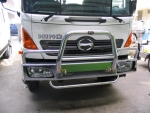 hino-tilt-bullbar